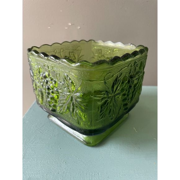 Small Planter Vintage Green (Avocado) - Gorgeous Glass! Discontinued - Picture 3 of 6